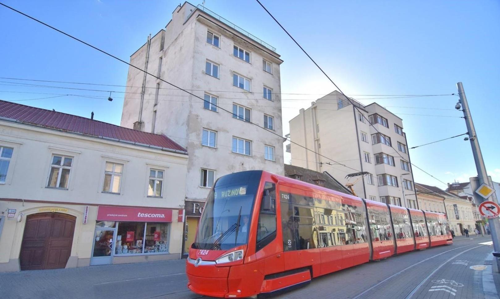 Touch Of History Apartment Братислава Экстерьер фото