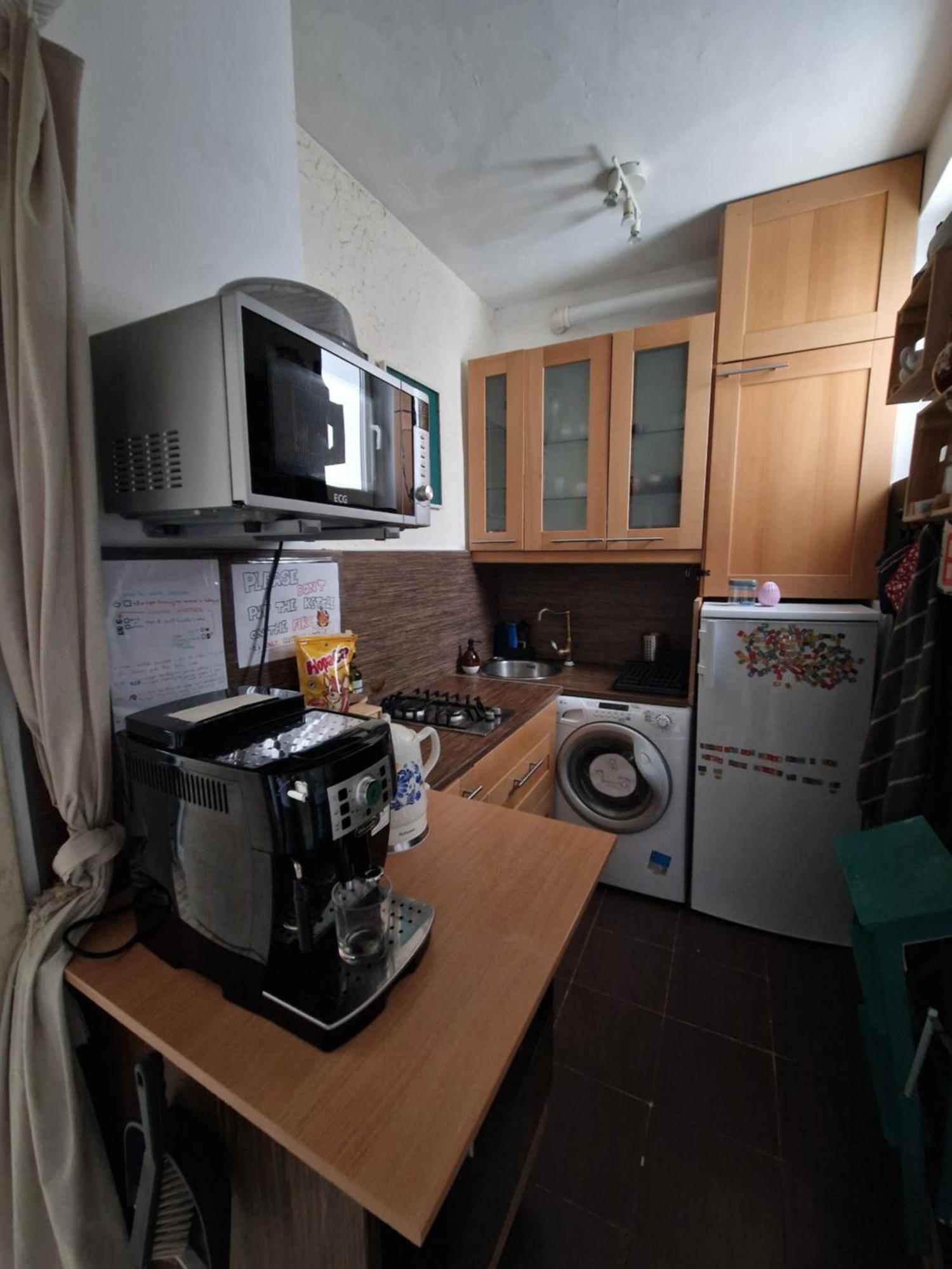 Touch Of History Apartment Братислава Экстерьер фото